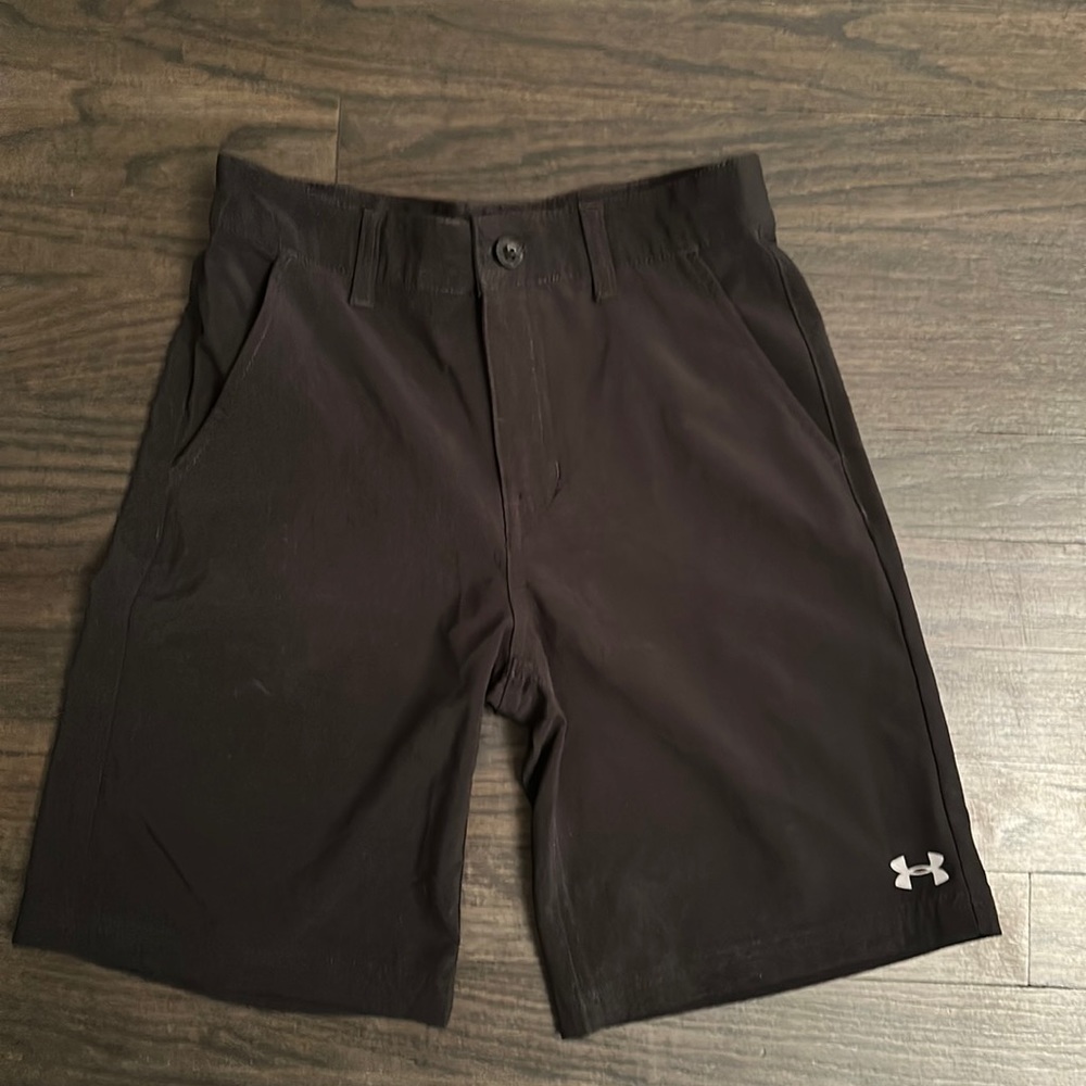 Under Armour Golf shorts size 10 black